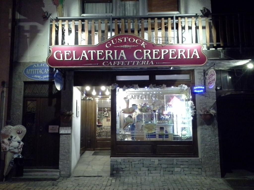 Alice Affittacamere Cesana Torinese Buitenkant foto