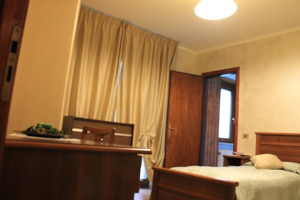 Alice Affittacamere Cesana Torinese Buitenkant foto